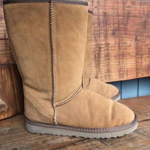 UGG Australia Classic Tall Boot Chesnut Never Worn Size 10